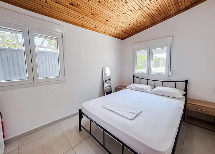 Τhair Vacation House Prázdninový dům *